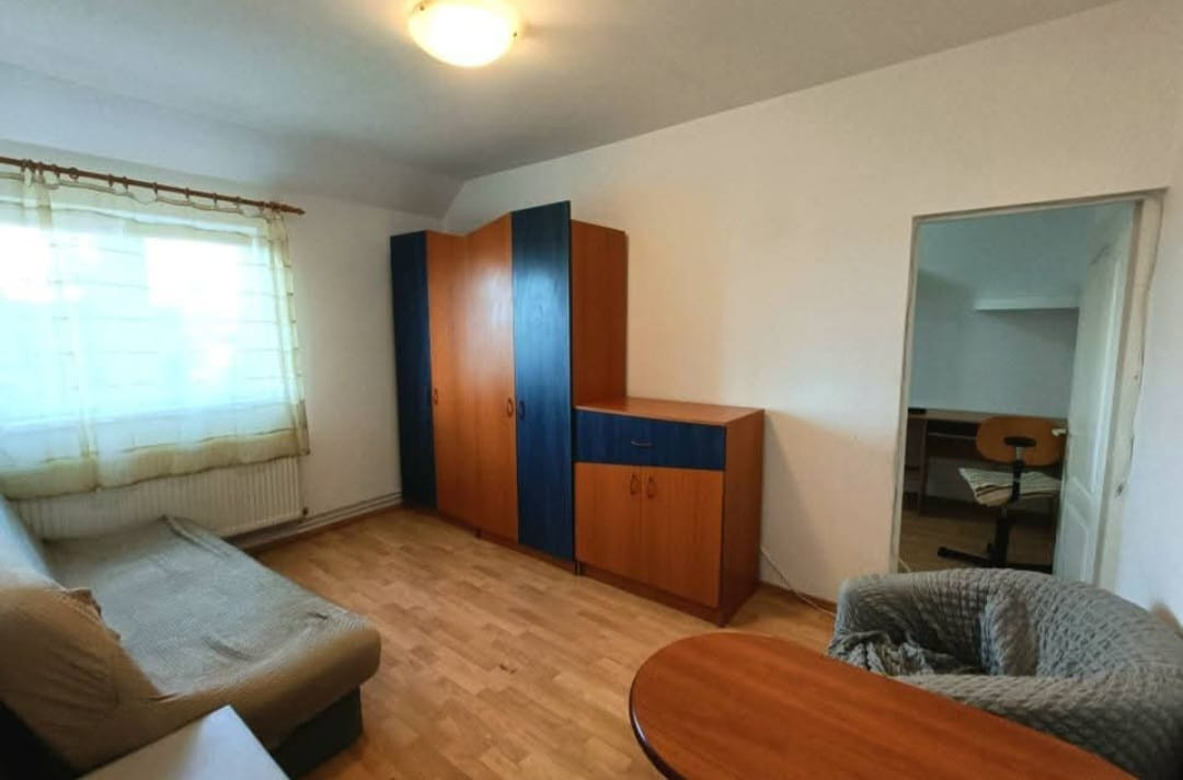 Apartament 2 camere, suprafata utila 38mp, la mansarda spre vanzare in Hipodrom 