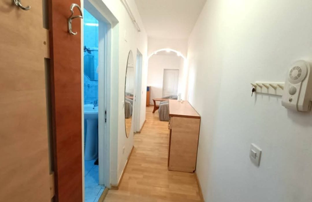 Apartament 2 camere, suprafata utila 38mp, la mansarda spre vanzare in Hipodrom 