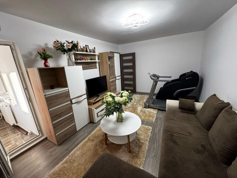 Apartament 2 camere, decomandat, 54mp, cartier Cornitoiu, Unitatea Militara