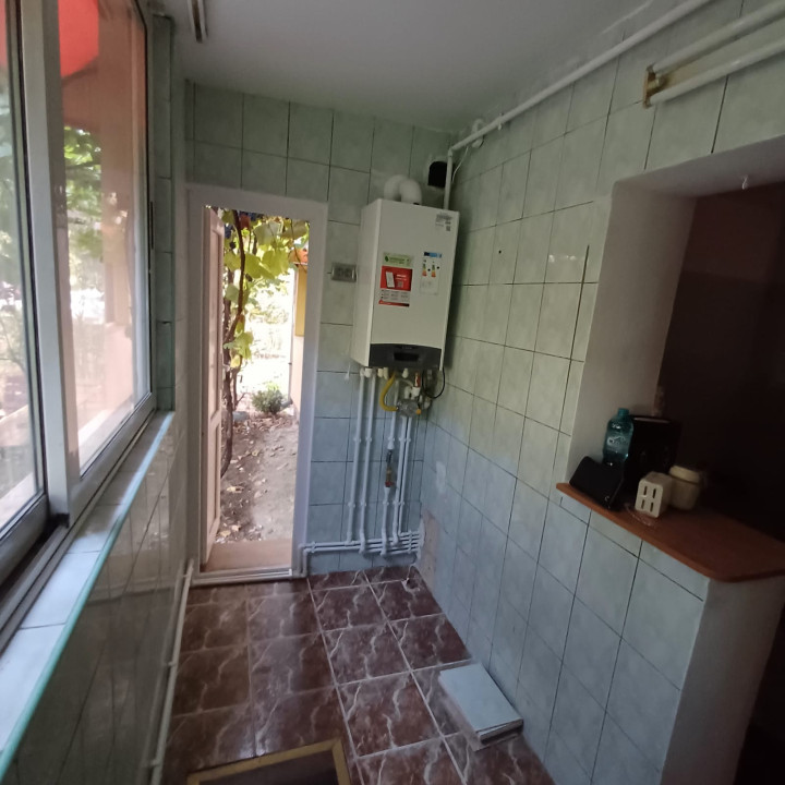 Apartament 3 camere, 72mp, Cartier Rovine, zona Bacriz