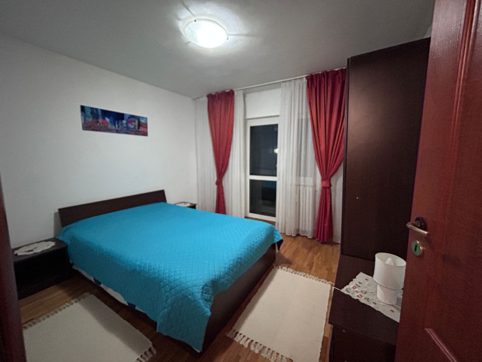 Apartament 3 camere decomandat, 63 mp, cartier Rovine, zona Poșta