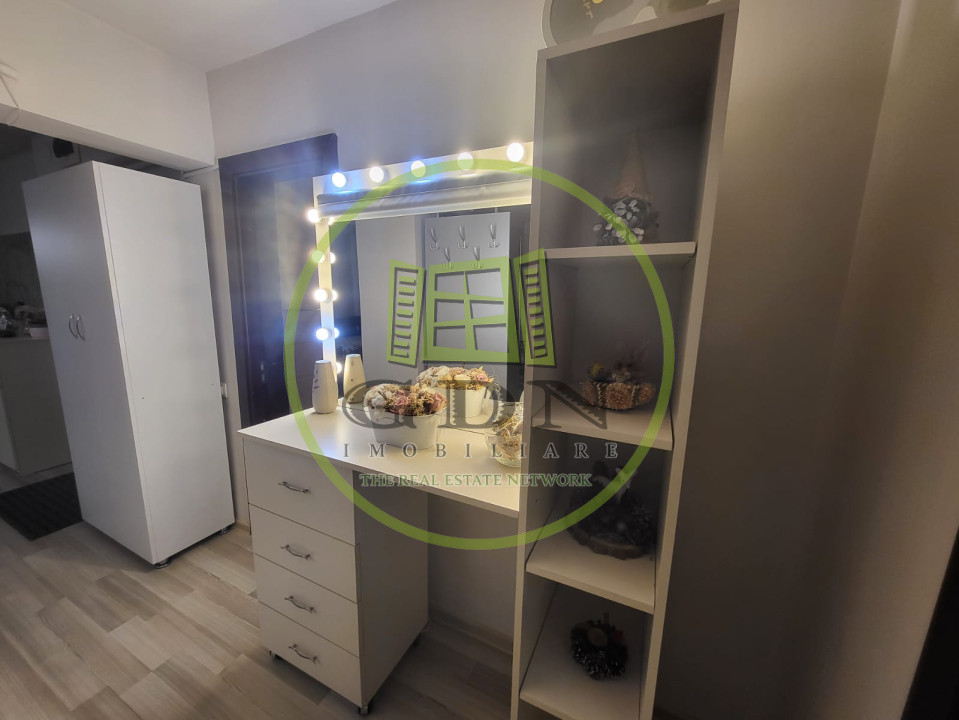 Apartament 3 camere, open space, 74 mp, Calea Severinului, zona Dedeman.