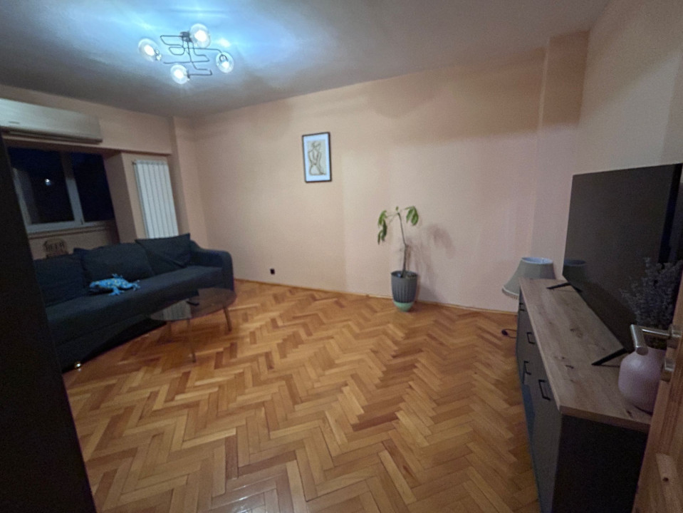 Apartament 3 camere decomandat, prima inchiriere, Craiovița,  Mall Promenada 