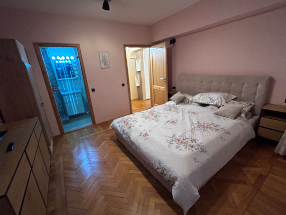 Apartament 3 camere decomandat, prima inchiriere, Craiovița,  Mall Promenada 