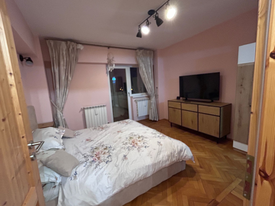 Apartament 3 camere decomandat, prima inchiriere, Craiovița,  Mall Promenada 