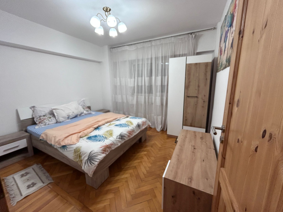 Apartament 3 camere decomandat, prima inchiriere, Craiovița,  Mall Promenada 