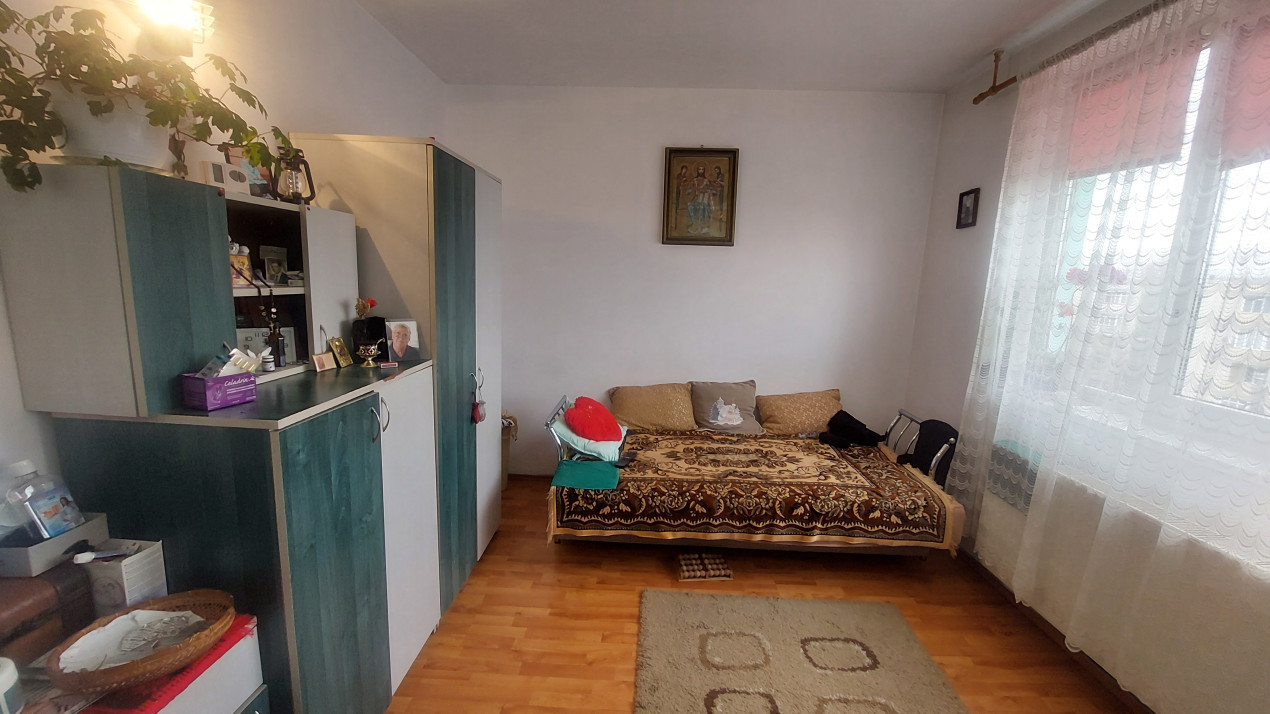 Apartament 3 camere, semidecomandat, Calea Severinului 