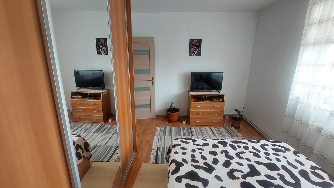 Apartament 3 camere, semidecomandat, Calea Severinului 