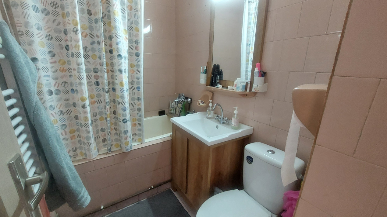 Apartament 3 camere, semidecomandat, Calea Severinului 