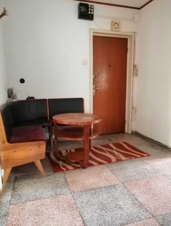 Apartament de închiriat, 4 camere, 70 mp, zona Mihai Viteazu