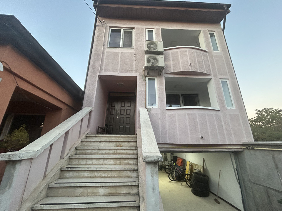 Vilă D+P+E+M utilată și mobilată în zonă semicentrală cu 6 camere și 191mp utili