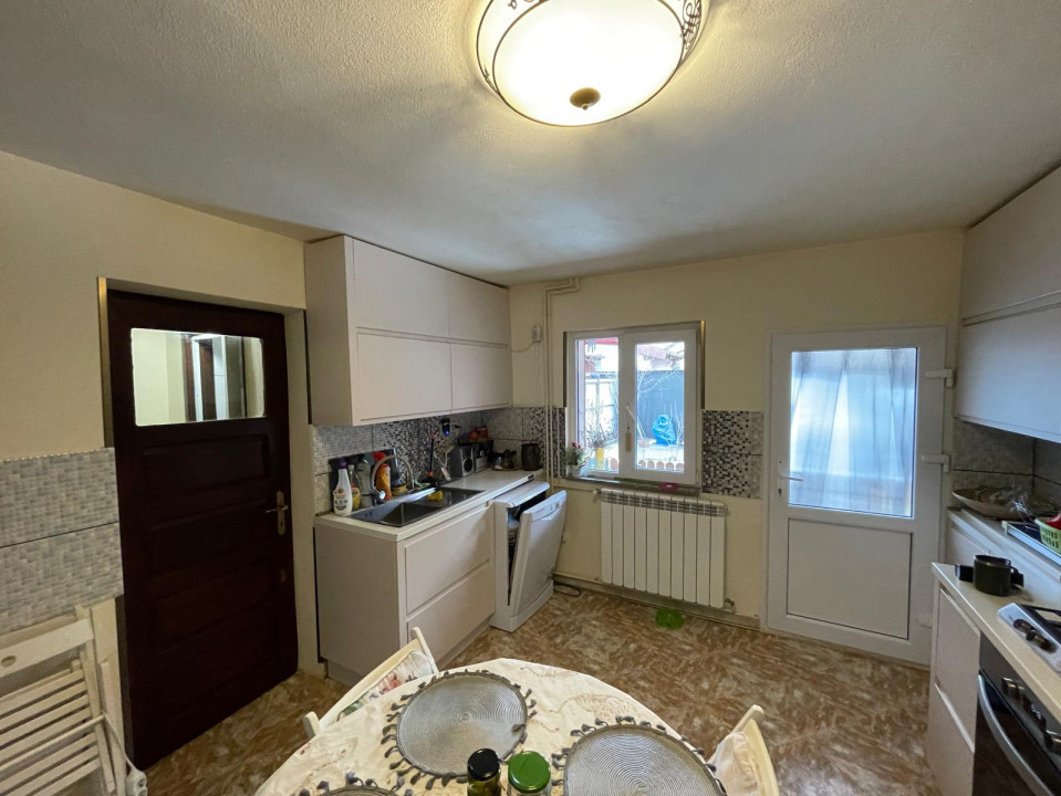 Vilă D+P+E+M utilată și mobilată în zonă semicentrală cu 6 camere și 191mp utili