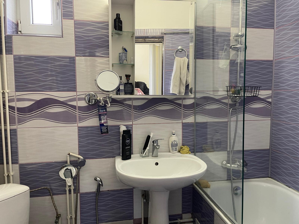 Vilă D+P+E+M utilată și mobilată în zonă semicentrală cu 6 camere și 191mp utili