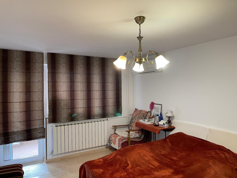 Vilă D+P+E+M utilată și mobilată în zonă semicentrală cu 6 camere și 191mp utili