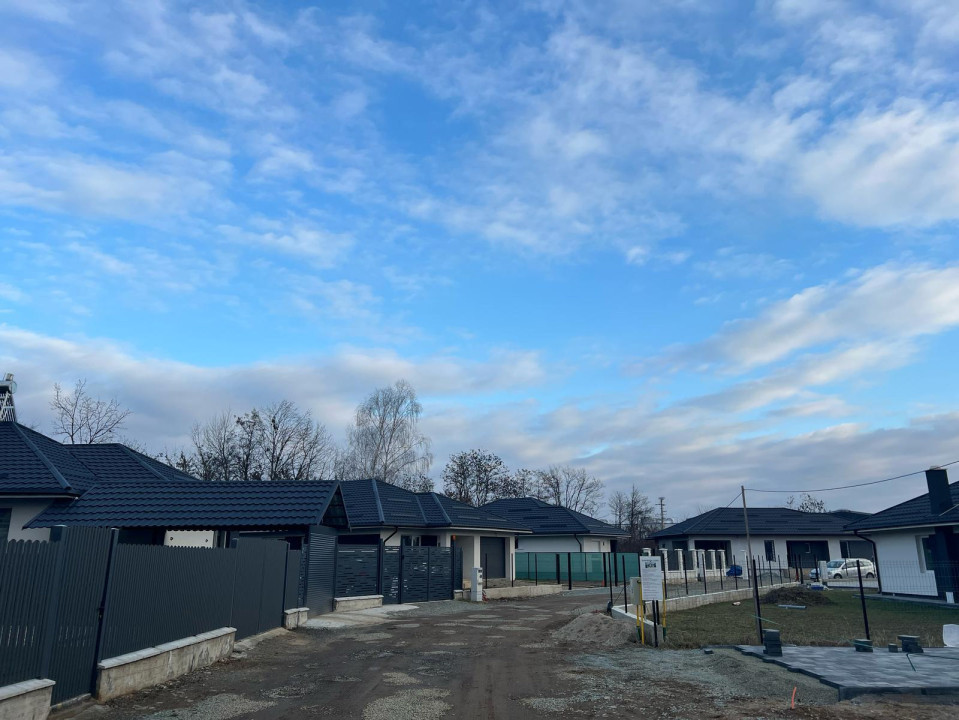 Super pret! Ansamblu de case stil mediteranean 3 camere zona centrala