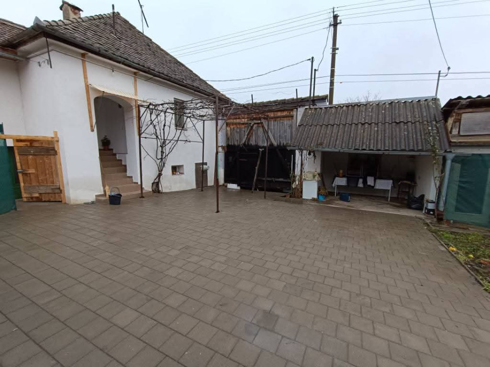 Casa 3 camere , suprafata 80mp ,spre inchriere in Sacel.