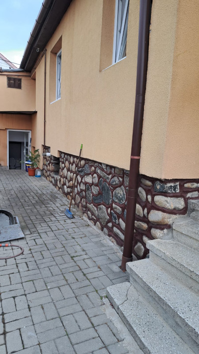 CASA 4 CAMERE 90MP UTILI SI TEREN 100MP SPRE VANZARE LAZARET