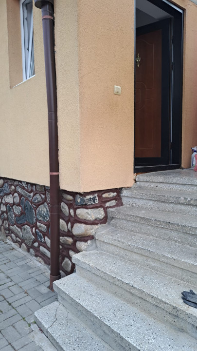 CASA 4 CAMERE 90MP UTILI SI TEREN 100MP SPRE VANZARE LAZARET