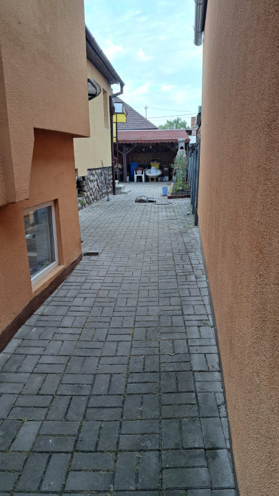 CASA 4 CAMERE 90MP UTILI SI TEREN 100MP SPRE VANZARE LAZARET