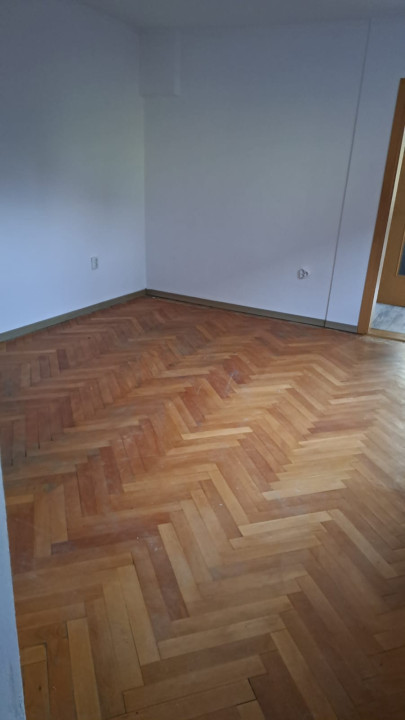 CASA 4 CAMERE 90MP UTILI SI TEREN 100MP SPRE VANZARE LAZARET