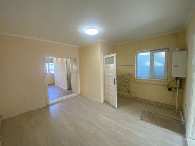 Casa în zona Calea Aradului, 2 camere, 60 mp utili, potrivit pt birouri