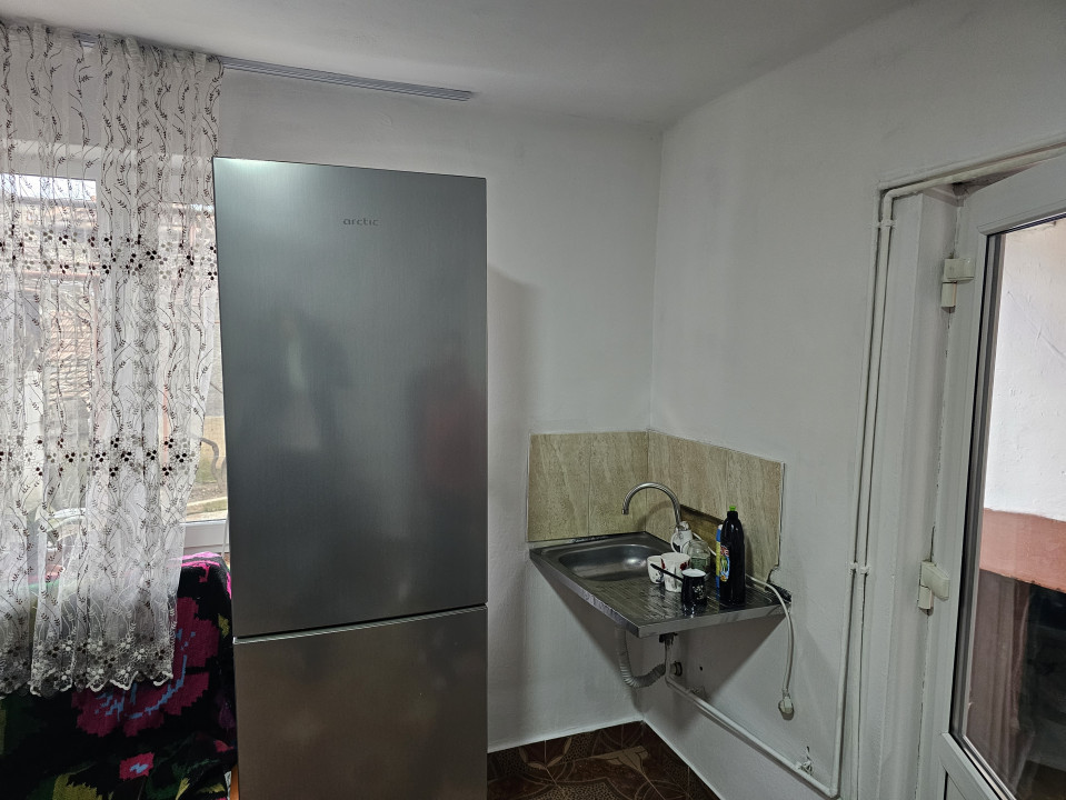 Casă de vacanță cu 3 camere + teren suprafață 1518 mp, Sat Cîmp, Bihor