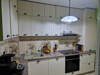 Apartament 3 camere si doua bai Zona Pronto 