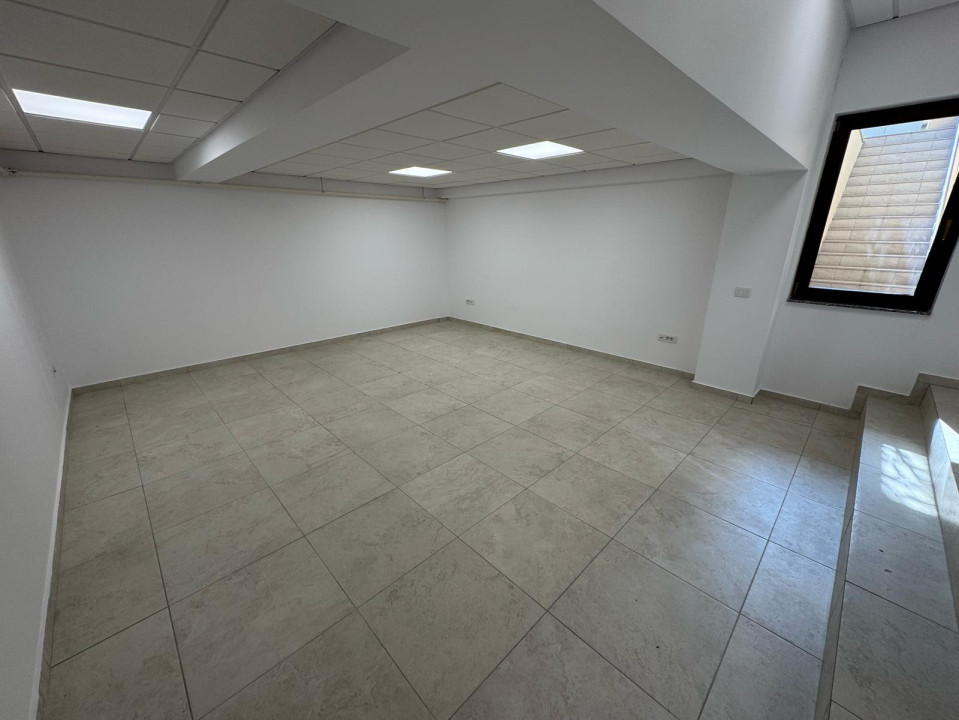 Spatiu comercial, demisol, 139.9mp, open-space, cartier Centru