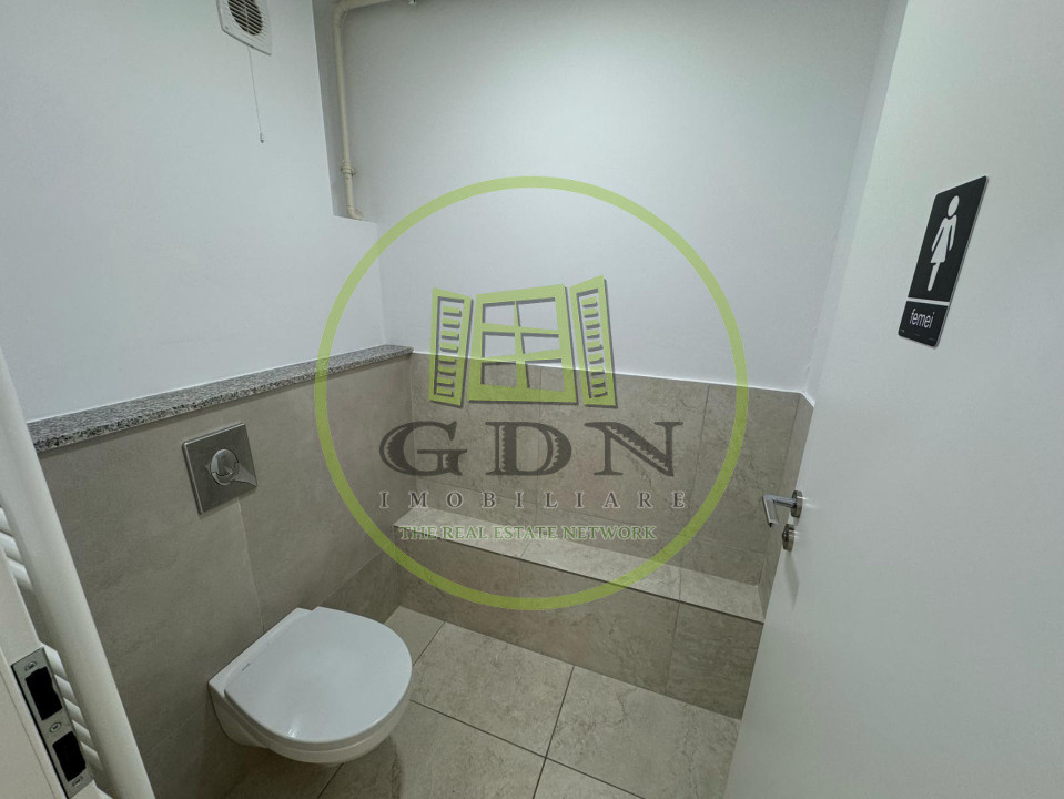 Spatiu comercial, demisol, 139.9mp, open-space, cartier Centru