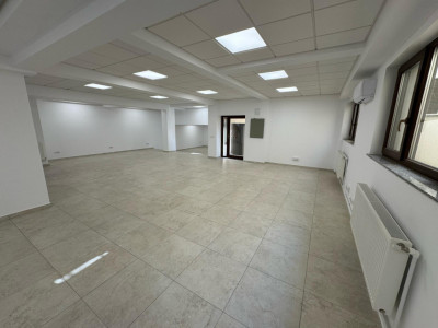 Spatiu comercial, demisol, 139.9mp, open-space, cartier Centru