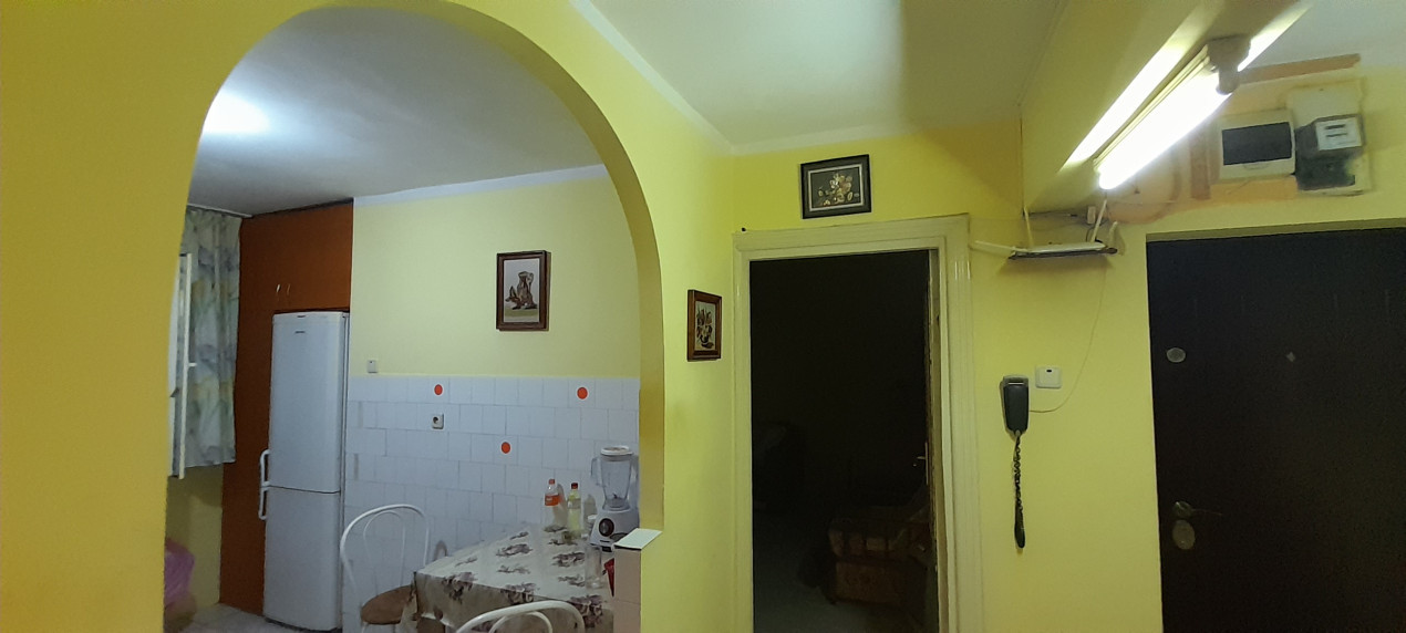 Apartament cu 3 camere, decomandat, suprafață utilă 68 mp, Ioșia-Nord