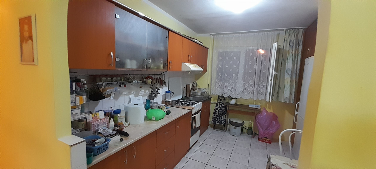 Apartament cu 3 camere, decomandat, suprafață utilă 68 mp, Ioșia-Nord