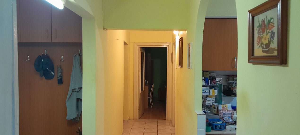 Apartament cu 3 camere, decomandat, suprafață utilă 68 mp, Ioșia-Nord