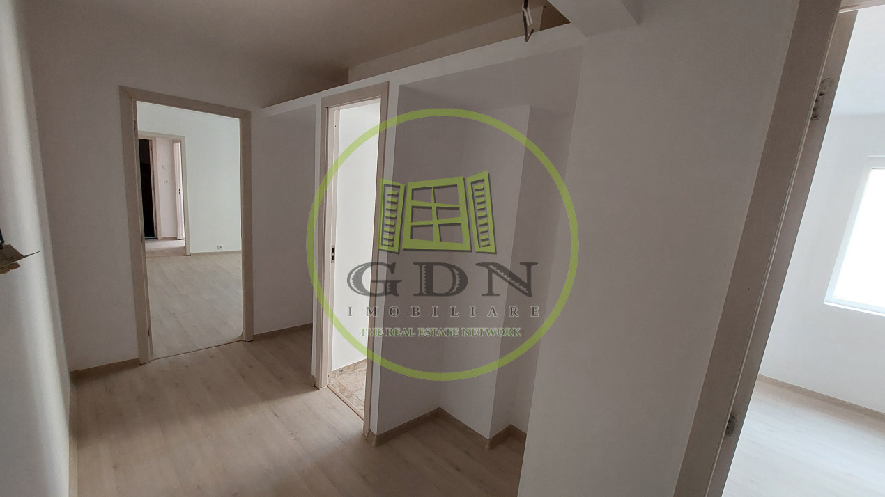 Apartament 3 camere semidecomandat, etajul 1, Siloz zona Nanaterre 