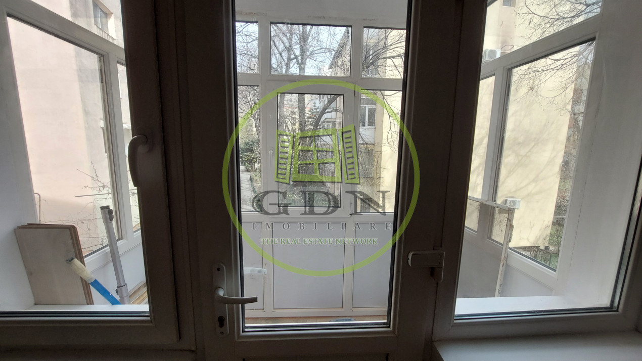 Apartament 3 camere semidecomandat, etajul 1, Siloz zona Nanaterre 