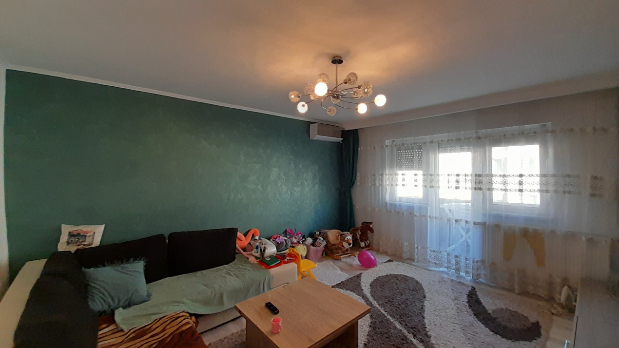 Apartament cu 4 camere, decomandat, suprafață utilă 77 mp, Ioșia-Nord