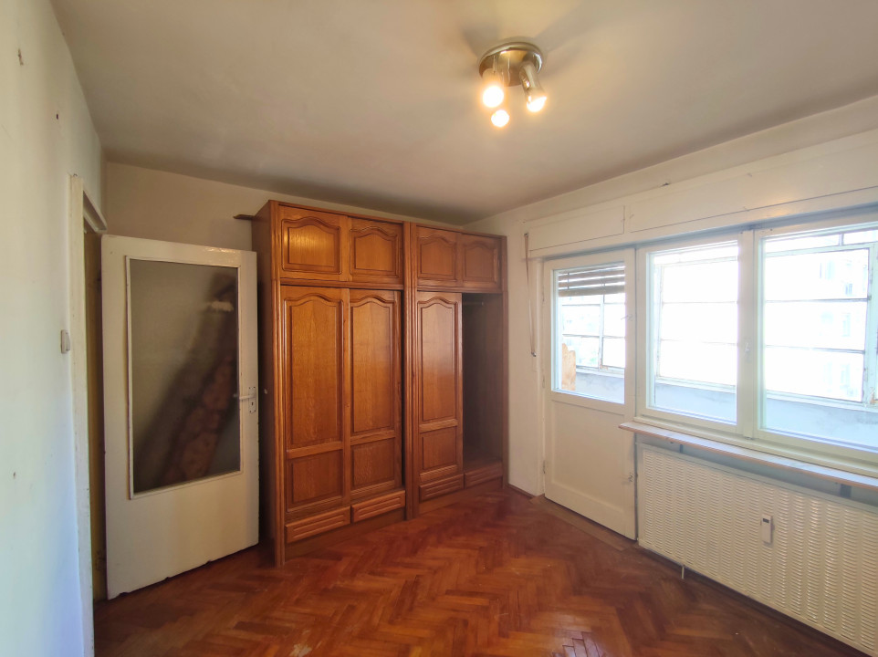 Apartament cu 4 camere, decomandat, suprafață utilă 79 mp, Rogerius