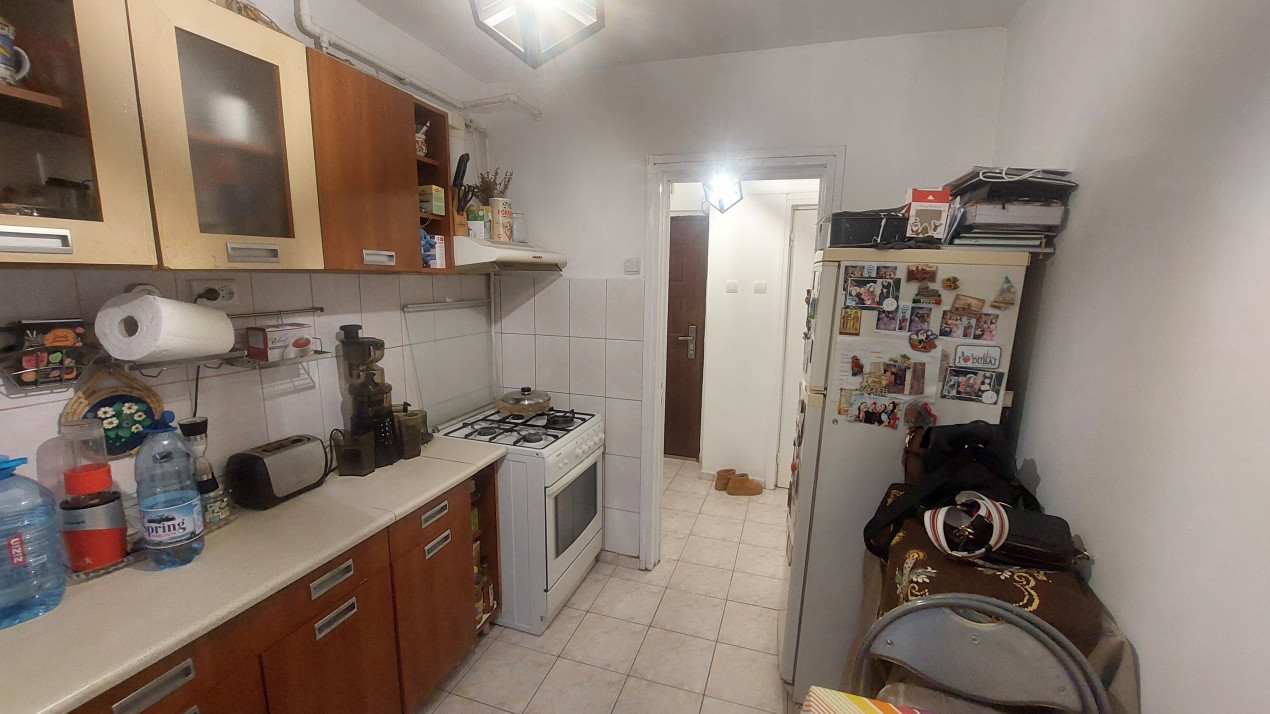 Apartament 2 camere semidecomandat, parter, Calea București zona Spitalul Neuro.