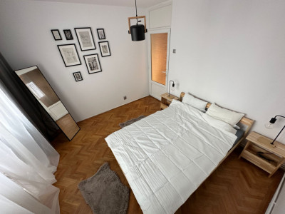 Apartament cu 2 camere, decomandat, modern si generos, zona linistita!