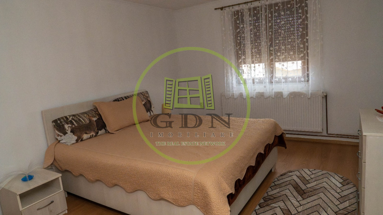 Casa cu 6 camere suprafata 220mp si teren 1700mp spre vanzare in Rosia,SB