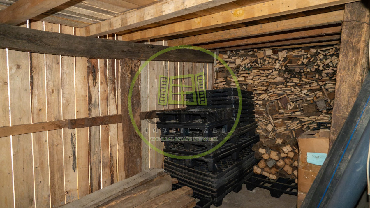 Casa cu 6 camere suprafata 220mp si teren 1700mp spre vanzare in Rosia,SB