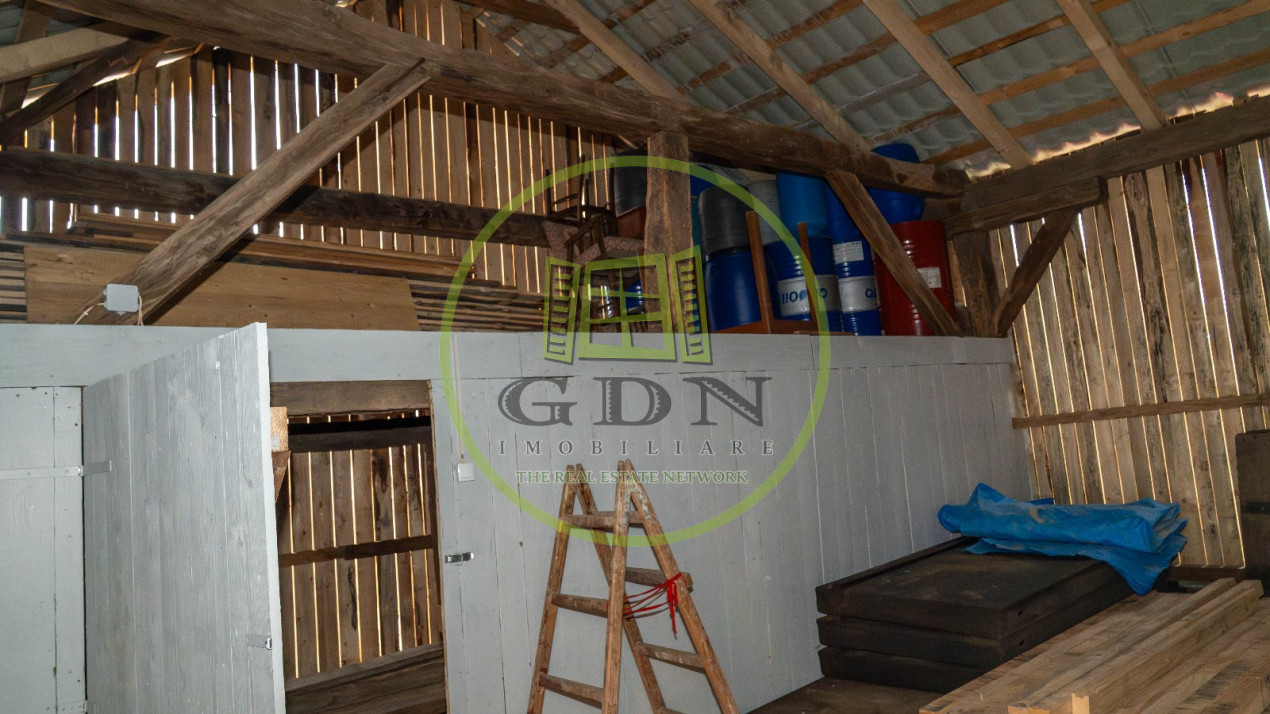 Casa cu 6 camere suprafata 220mp si teren 1700mp spre vanzare in Rosia,SB