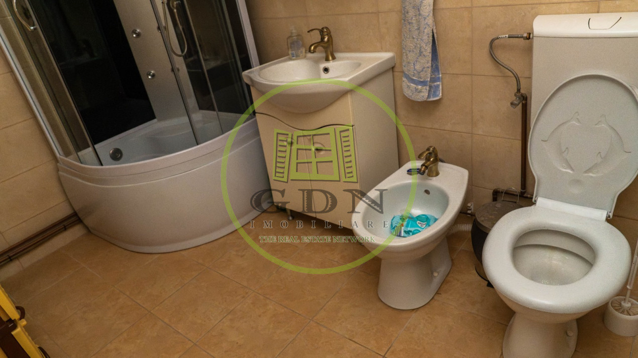 Casa cu 6 camere suprafata 220mp si teren 1700mp spre vanzare in Rosia,SB