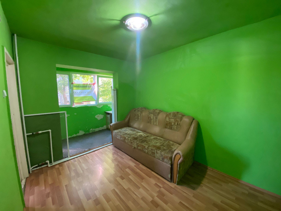 Apart. 2 camere, semi-decomandate, tip X, etaj 1, zona Aleea Călinului