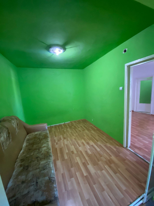 Apart. 2 camere, semi-decomandate, tip X, etaj 1, zona Aleea Călinului