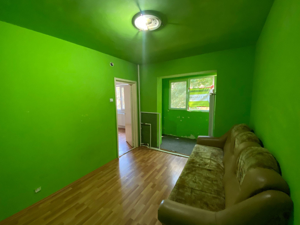 Apart. 2 camere, semi-decomandate, tip X, etaj 1, zona Aleea Călinului