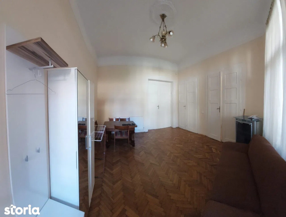 Casă 3 camere, utilă, mobilată, zona Universității