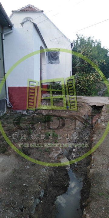 Casa 5 camere cu teren de 1200mp spre vanzare in Ludos jud Sibiu