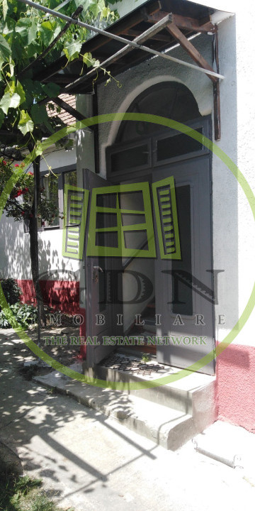 Casa 5 camere cu teren de 1200mp spre vanzare in Ludos jud Sibiu