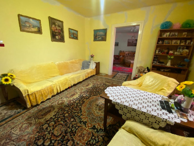 Casă ultracentral, str M. Eminescu, 4 camere, teren 411mp,front 15m